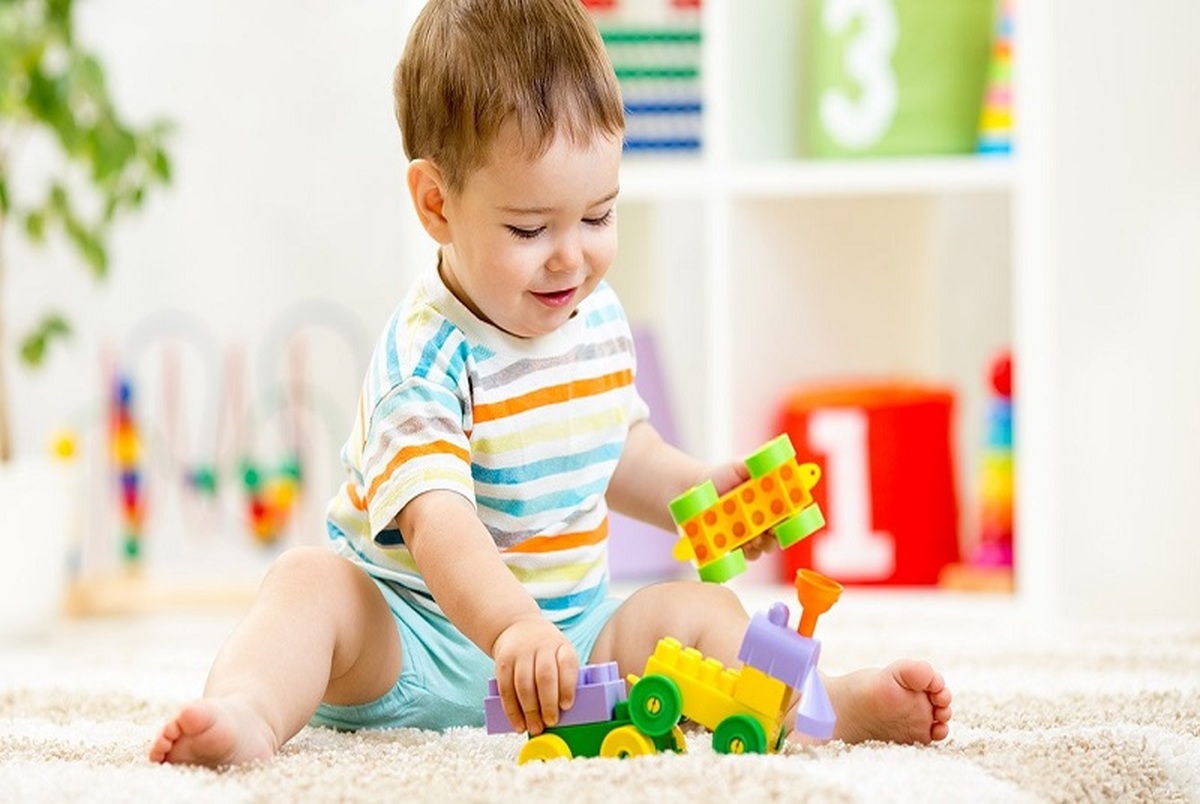چه اسباب بازی هایی مناسب کودکان زیر یکسال است؟