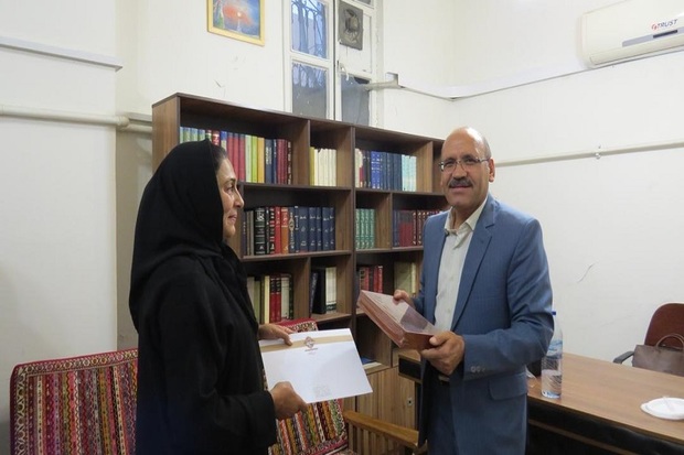 مرکز حافظ شناسی با استاد دانشگاه استرالیا تفاهمنامه امضا کرد