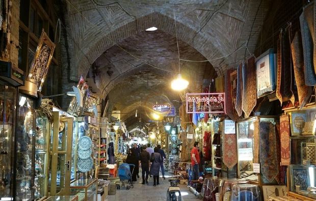 کتاب &quot; بازار بزرگ اصفهان &quot; مطالعه‌ای بر عناصر مختلف این اثرتاریخی