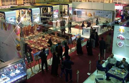 سومین نمایشگاه ملی گردشگری، صنایع دستی و سوغات در قم گشایش یافت