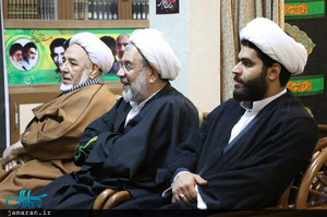 عیادت سید علی خمینی از آیت الله تاکندی و حضور در بیت آیت الله باریک بین(ره)