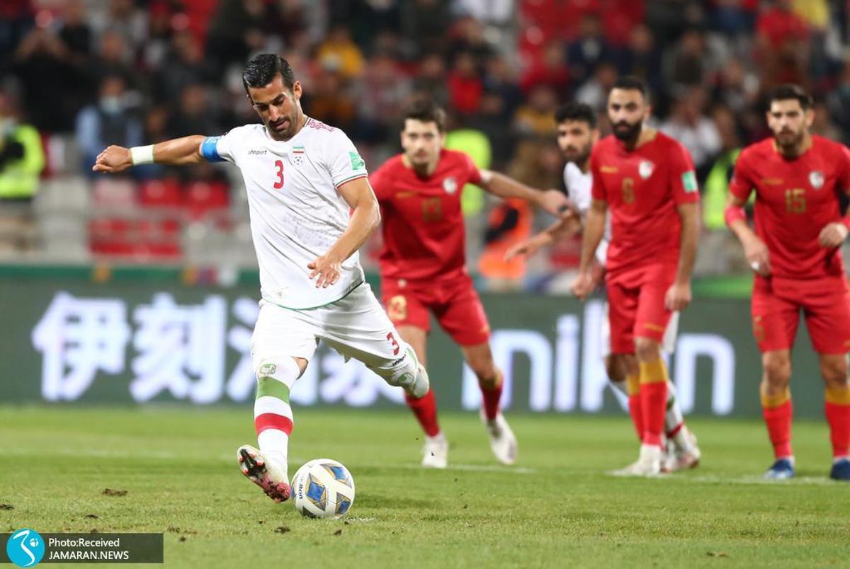 حاج صفی در کنار کاپیتان های تیم های صعود کننده به جام جهانی + عکس