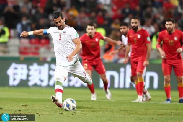 حاج صفی در کنار کاپیتان های تیم های صعود کننده به جام جهانی + عکس