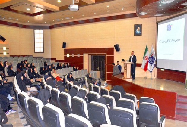 همایش بانوان کارآفرین در مشهد برگزار شد