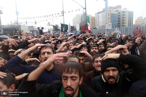 دسته عزاداری روز شهادت حضرت زهرا(س) با حضور آیت الله العظمی وحید خراسانی
