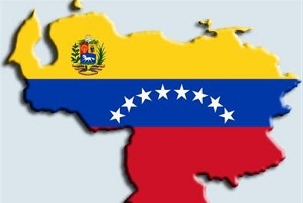 رایزنی تلفنی ظریف و چاووش اوغلو درباره تحولات ونزوئلا