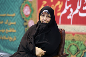 دیدار جمعی از خواهران نخبه عراقی با دکتر فاطمه طباطبایی در جماران