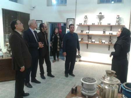 بازدید سفیر تاجیکستان و رئیس اکو از موزه بنزین خانه آبادان