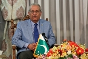 رئیس مجلس سنای پاکستان: اگر آمریکا قدمی کج در پاکستان بردارد باید به فکر جمع کردن جنازه سربازانش باشد