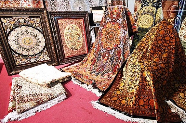 نمایشگاه تخصصی فرش دستباف و تابلو فرش در قزوین برپا شد