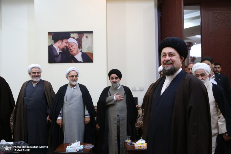 دیدار جمعی از روحانیون با سید حسن خمینی