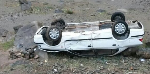 واژگونی خودرو در جاده جوشقان کاشان یک کشته برجا گذاشت