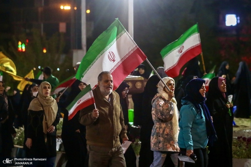 چهل و ششمین شب اجتماع پر شور مردم در میدان چهار باغ