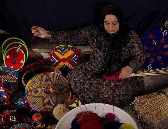 بیش از 40 تن صنایع دستی زنان سمنانی در انبارها خاک می خورد   مسوولان به فکر بازار فروش باشند