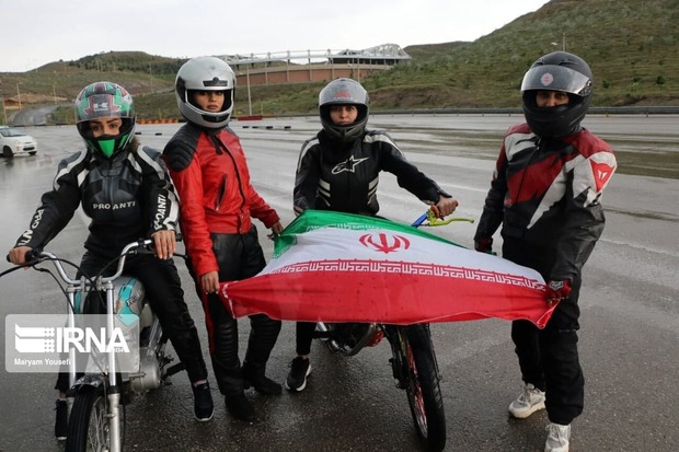موتور سواری زنان در حاشیه مراسم روز قدس + تصاویر