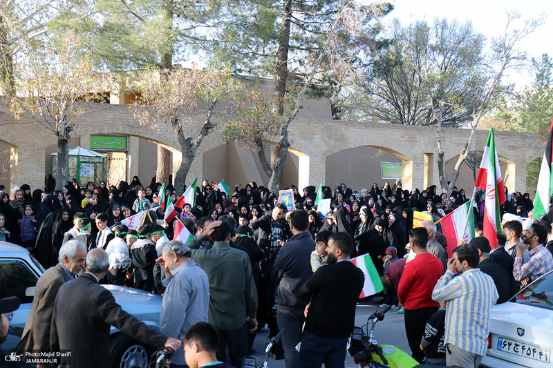 تجمع مردم خمین در حمایت از حمله موشکی و پهپادی به رژیم صهیونیستی