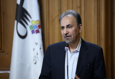 دعوت شهردار تهران از جوانان برای کمک به تکاندن برف درختان