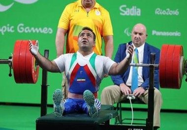 مدال برنز در دسته ٦٥ کیلوگرم وزنه برداری به حمزه  رسید/ خداحافظی محمدی از دنیای قهرمانی
