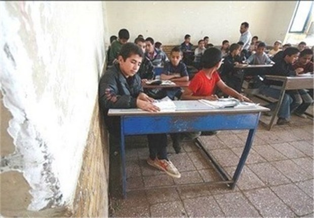 اکثر مدارس فرسوده کردستان همچنان استفاده می شوند