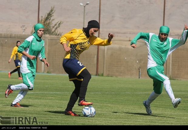 هفت فوتبالیست کرمانشاهی به اردوی تیم های ملی دعوت شدند
