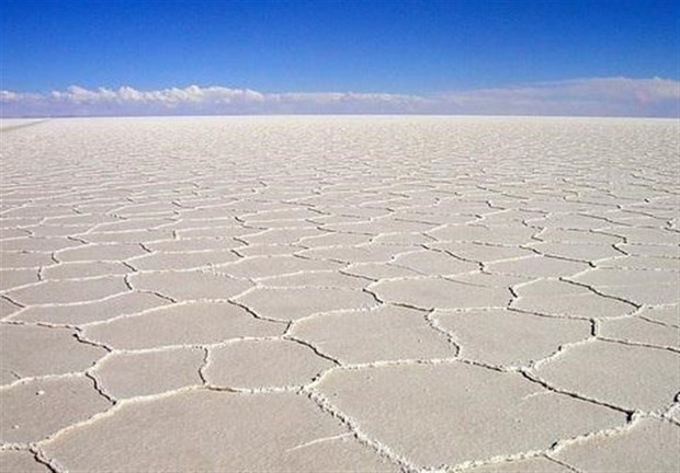 مدیرکل منابع طبیعی: آب ورودی به دریاچه نمک قم نزدیک صفر است