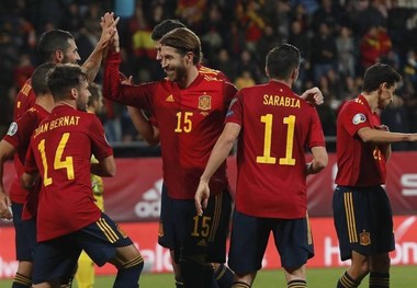 صعود سوئد در شب برتری قاطعانه ایتالیا و اسپانیا
