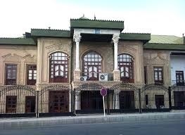 نمایش پلاک طلای دوره ساسانی در موزه باستان شناسی عمارت ذوالفقاری زنجان