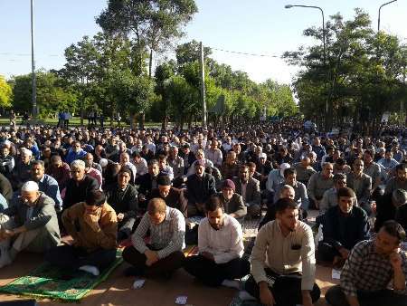 امام جمعه قروه: توهین به رئیس جمهور قابل پذیرش نیست