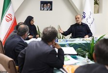 پزشکیان در نشست با مدیران وزارت راه‌ و شهرسازی مطرح کرد: حمل‌ونقل، خط مقدم تاب‌آوری در جنگ اقتصادی/ استفاده از ظرفیت همسایگان برای توسعه زیرساخت‌های حمل‌ونقل، ترانزیت و سرمایه‌گذاری مشترک/ ضرورت ایجاد «شفافیت در توزیع بار» و «بهره‌گیری حداکثری از ریل»