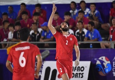 تیم ملی فوتبال ساحلی سنگال را در ضربات پنالتی شکست داد
