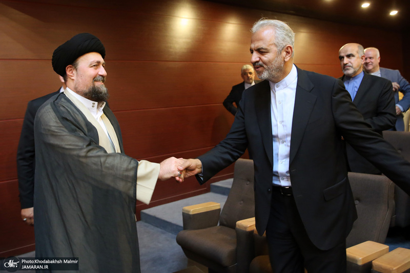 تجدید میثاق وزیر ، معاونان ومسئولان وزارت خارجه با آرمان های حضرت امام (س)