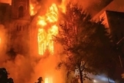 یک کلیسای تاریخی طعمه آتش شد
