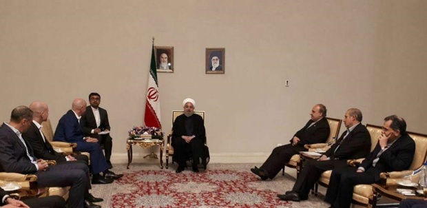 اینفانتینو با روحانی دیدار کرد + عکس

