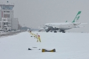 وضعیت پروازهای داخلی و خارجی در هوای برفی امروز
