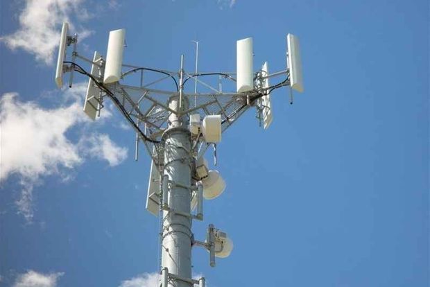 مشکل آنتن‌دهی تلفن همراه و اینترنت دهستان‌های خوسف رفع می‌شود