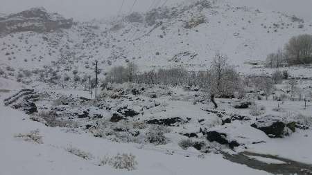 2کوهنورد گرفتار برف و کولاک در تفتان سیستان و بلوچستان نجات یافتند