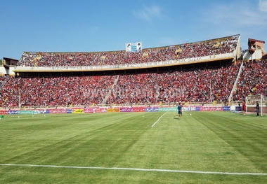  ورزشگاه یادگار امام(س) تبریز در فاصله چند ساعت مانده به دیدار تراکتور و استقلال+ویدیو