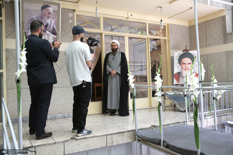 تجدید عهد با آرمان‌های امام خمینی(ره) و بزرگداشت شهدای خدمت در حسینیه جماران
