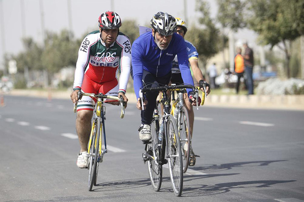 مسابقات قهرمانی دوچرخه سواری معلولان در مشهد برگزار می شود