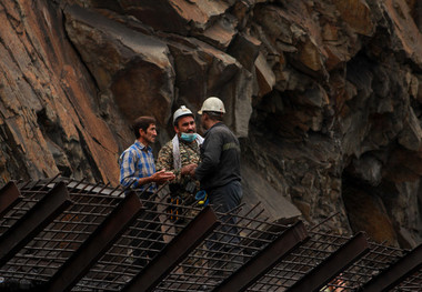 کارگران معدن یورت در فراموشی 