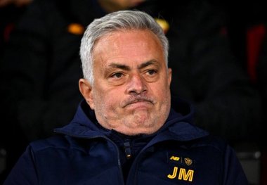 آب پاکی مورینیو روی دست سردار آزمون