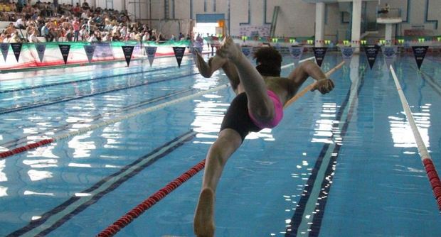 اصفهان به مقام قهرمانی مسابقات شنای کشور دست یافت