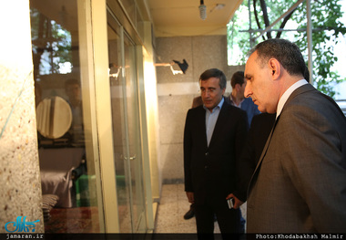 بازدید رئیس سازمان بازرسی کشور آذربایجان از بیت امام خمینی(س) در جماران 