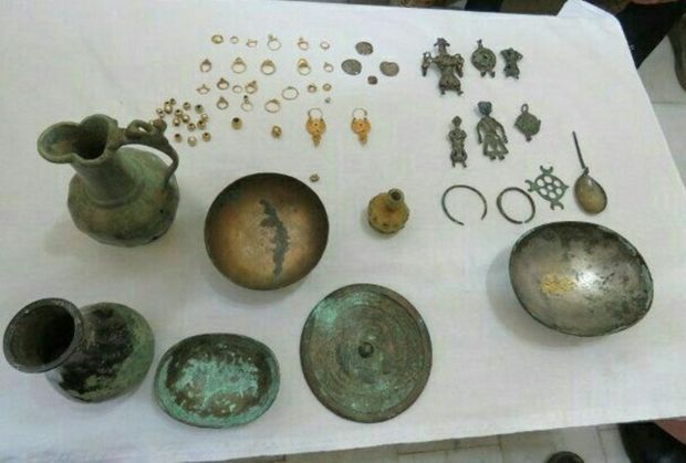 ۴۰ قطعه اشیای تاریخی در گنبدکاووس کشف شد