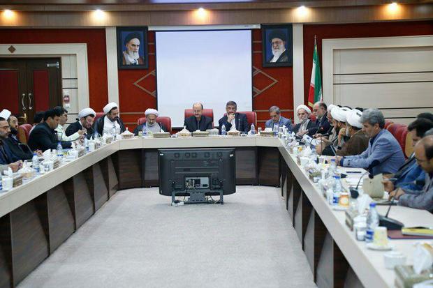 استاندار قزوین: برگزاری آیین های اربعین حسینی(ع) را باید به مردم سپرد