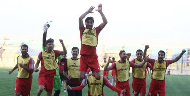 حضور اوساگونا و 2 پیشکسوت در تمرین پرسپولیس
