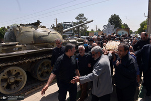 مراسم تشییع و خاکسپاری مادر شهیدان صنیع خانی