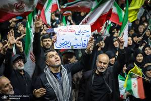 چهل و یکمین شب اجتماع پر شور مردم در شهرک ولیعصر (عج)