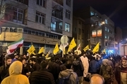 تجمع کفن‌پوشان تهرانی در مقابل ساختمان شورای عالی امنیت ملی در پی شهادت سردار موسوی + عکس و فیلم