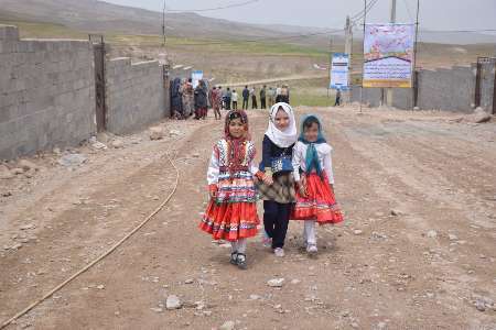 شور و شوق کودکان روستای دالنجان فاروج